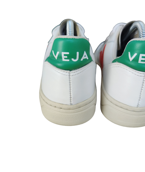 Veja V-10 White/Green/Red T.37