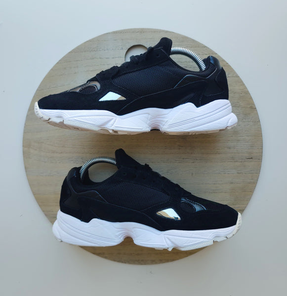 Adidas Falcon Core Black/White T.38 2/3