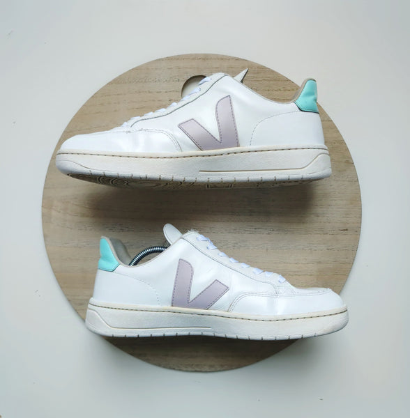 Veja V-12 White/Blue/Purple T.41