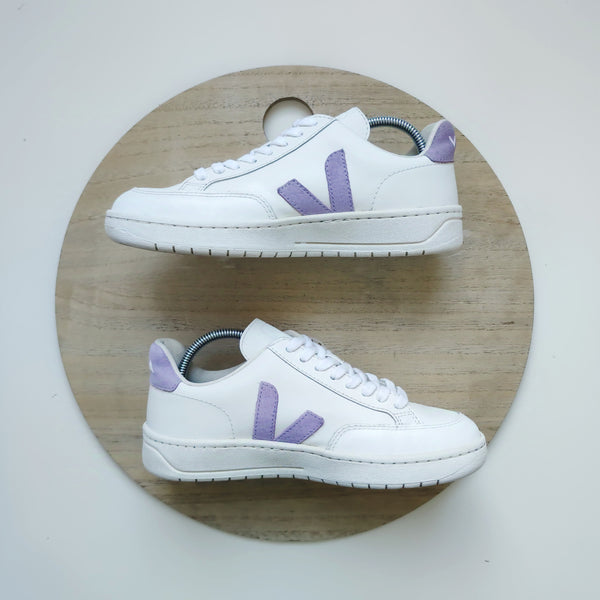 Veja V-12 White/Babe T.36